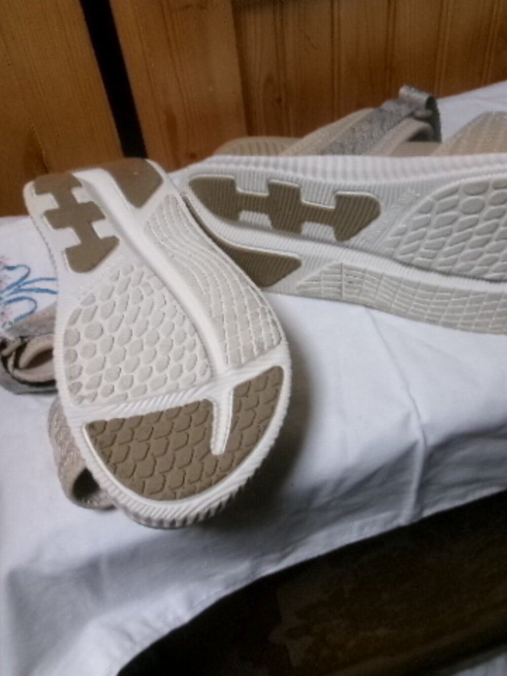 Nwob Kuailu recovery comfort slide sandals tan sz 8 - Picture 5 of 5